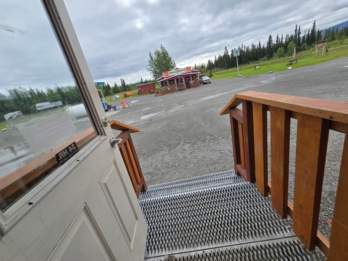 Kenny Lake Mercantile & RV Park