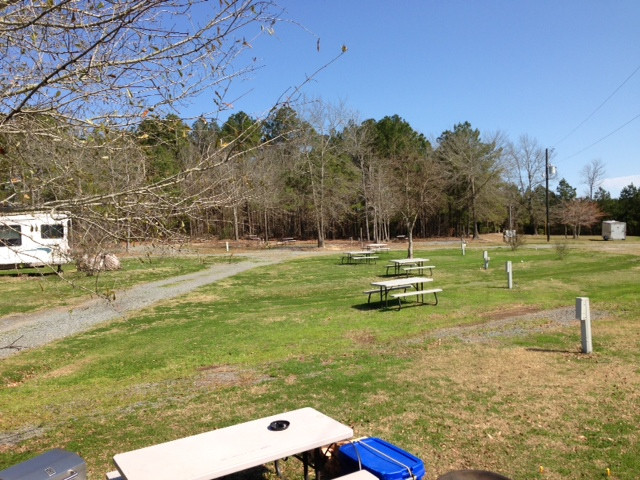 Ajax Country Livin’ RV Park at I-49