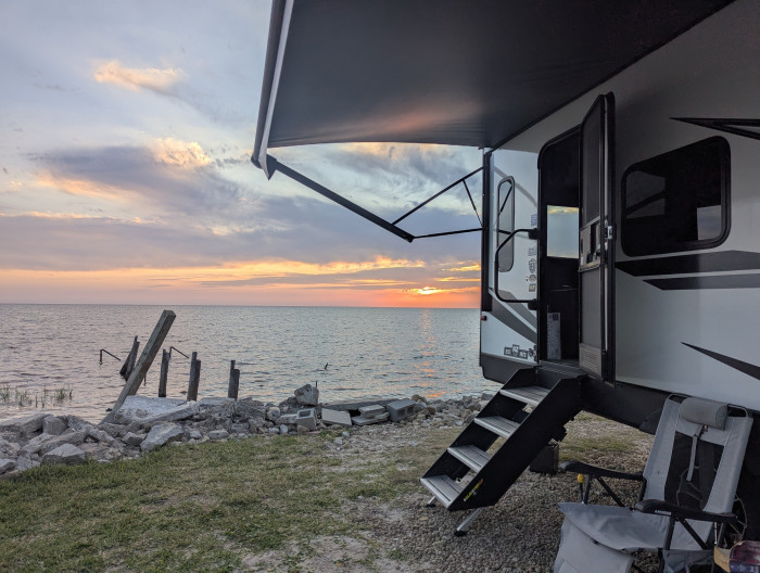 Ms. Lynn’s Old Pavilion RV Park