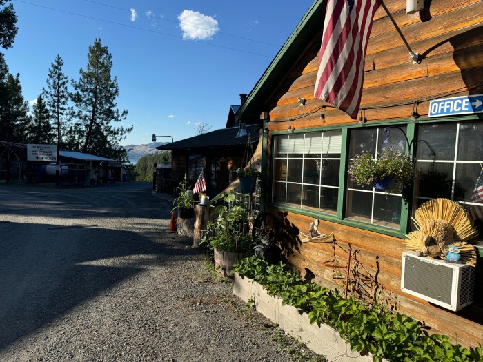 Columbia Point Resort