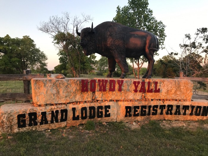Antler Oaks Lodge and RV Resort