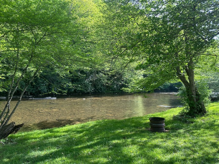 East Fork Campground & Horse Hotel