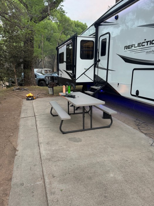 Lo Lo Mai Springs Outdoor Resort