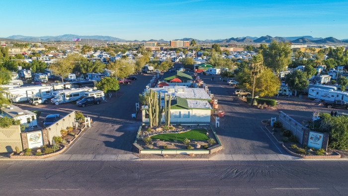 Desert’s Edge RV Village