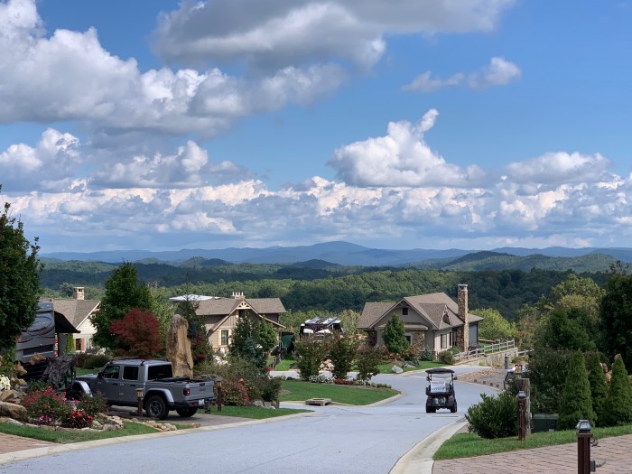 Mountain Falls Luxury Motorcoach Resort