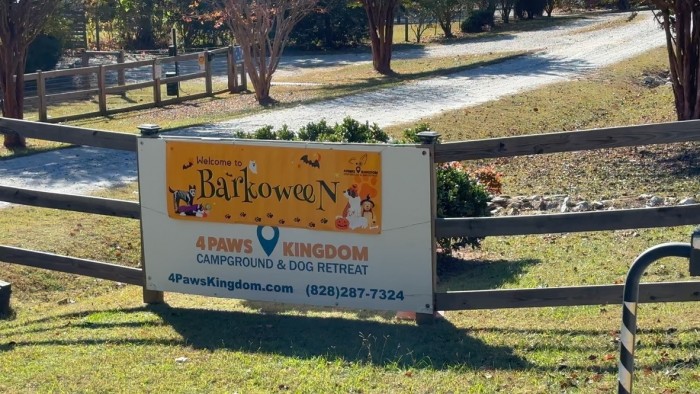 4 Paws Kingdom Campground and Dog Retreat
