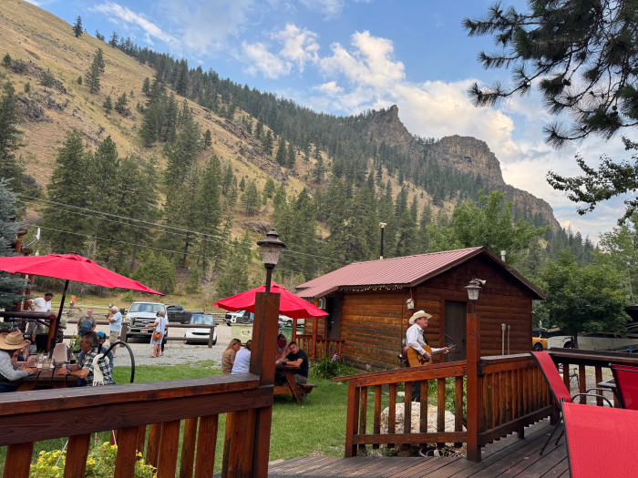 Waters Edge RV Park & Pizzaria
