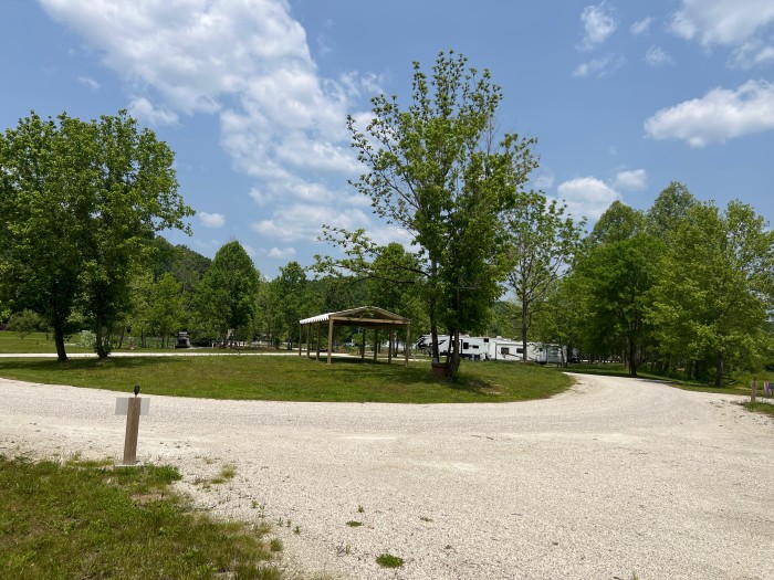 Sheltowee RV Park & Cabins