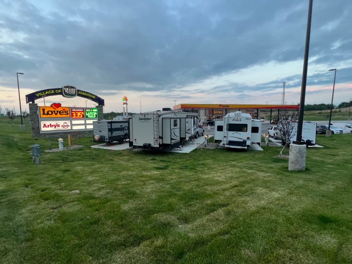 Love’s RV Hookup – Madison OH 863
