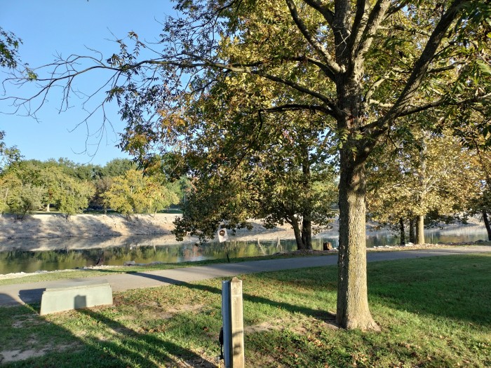 Carlyle Lake,  Dam East-East Spillway Campground