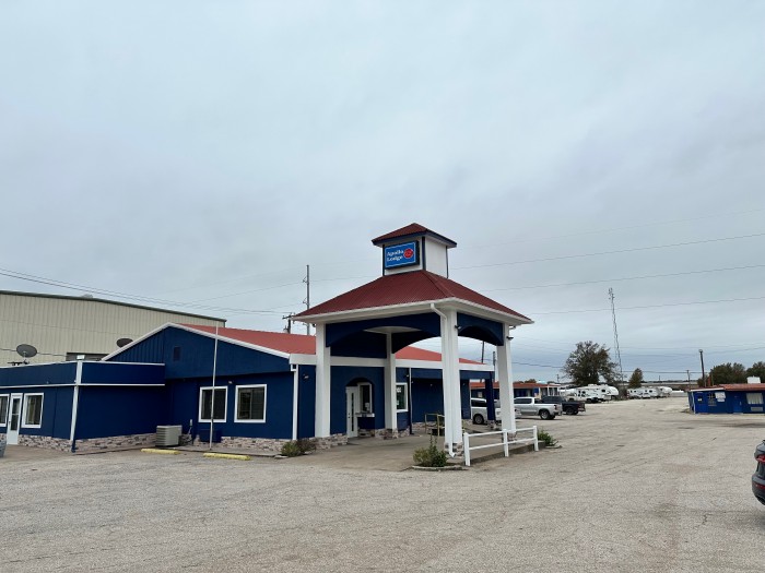 Apollo Lodge and RV Park near I-45 – Fairfield, TX