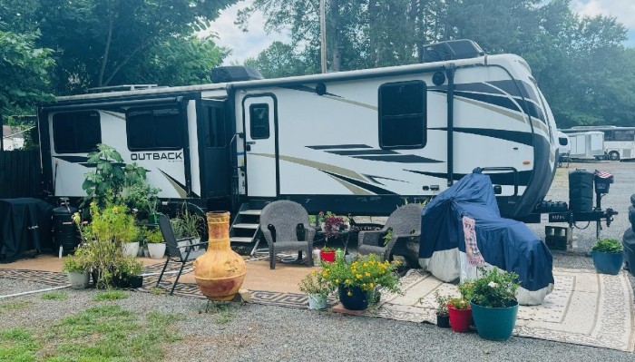 Ace RV Hideaway