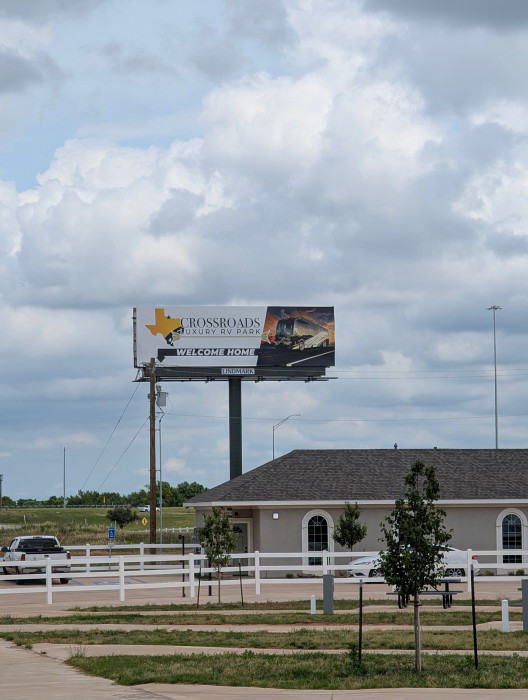 Crossroads Luxury RV Park