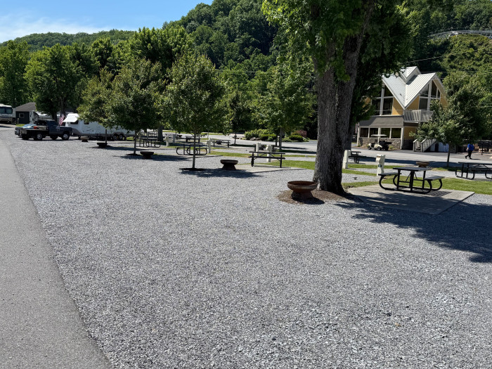 Riveredge RV Park & Log Cabin Rentals