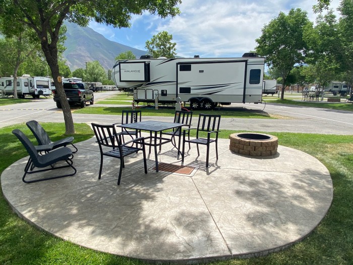Roam Springville RV Resort