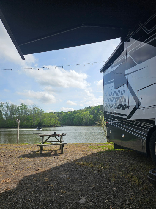 River Rocks Landing Resort