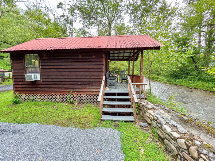 Lazy Turtle Campground & Cabins
