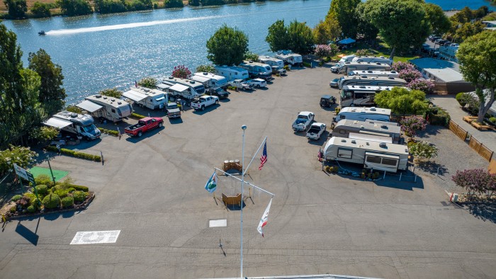 RiverPoint Landing Marina – Resort