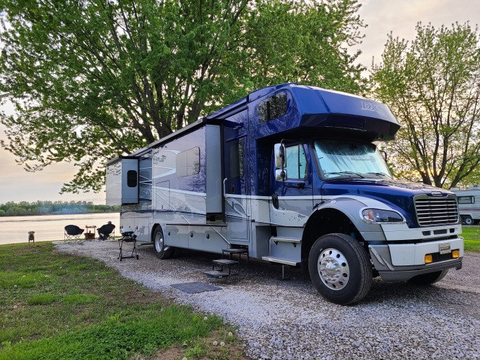 Birdsville Riverside RV Park