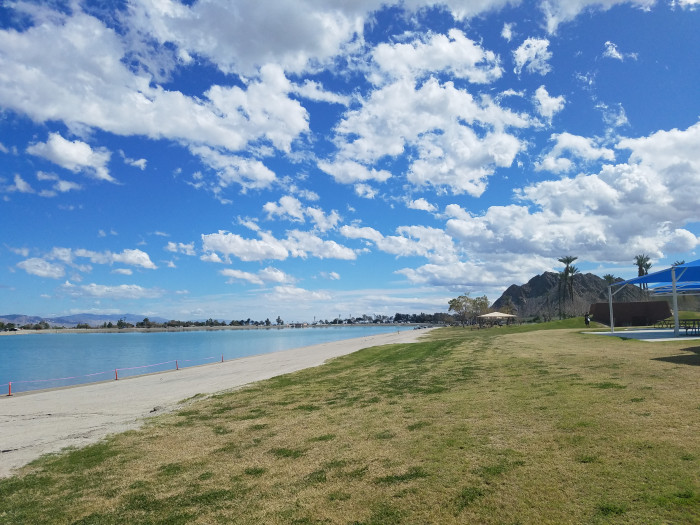 Lake Cahuilla Veterans Regional Park