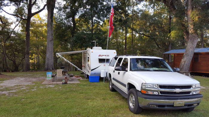Ellie Ray’s RV Resort & Lounge
