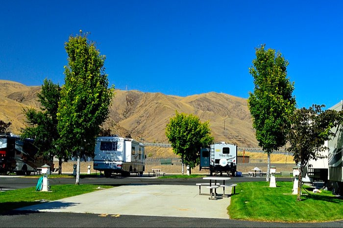 Hells Canyon Resort