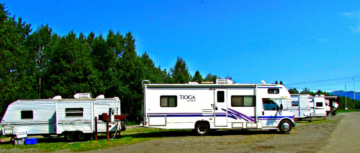 Creekwood Inn and RV Park