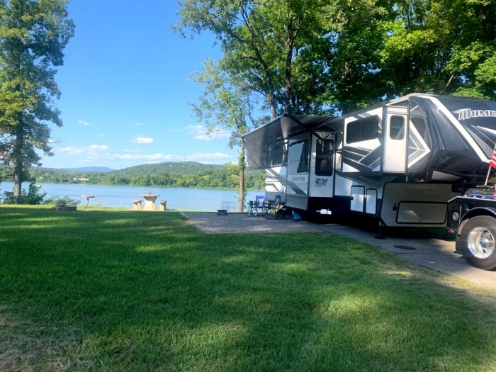 Aux Arc Park Campground
