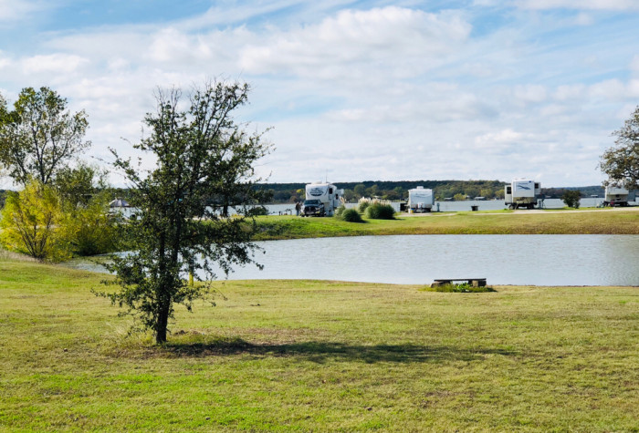 Old Rip’s Lake & Golf RV Resort