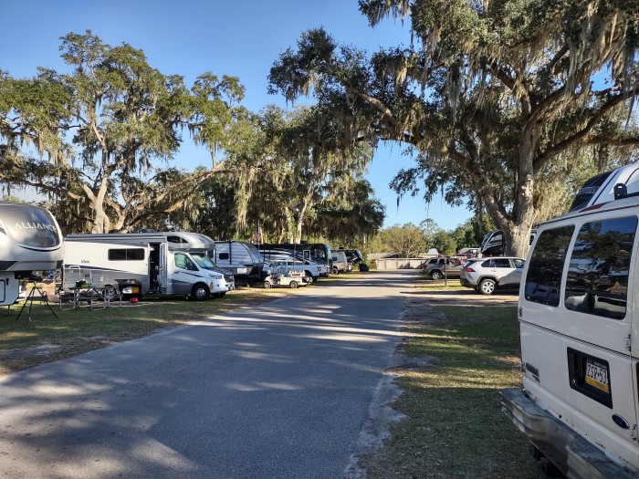 Lake Pan RV Village