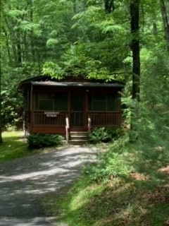 Ash Grove Mountain Cabins & Camping