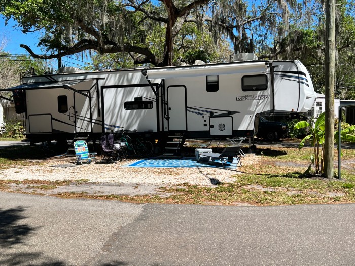 West Bay Oaks