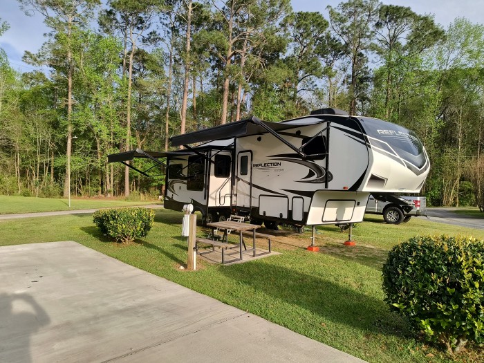 Parkwood RV Park and Cottages