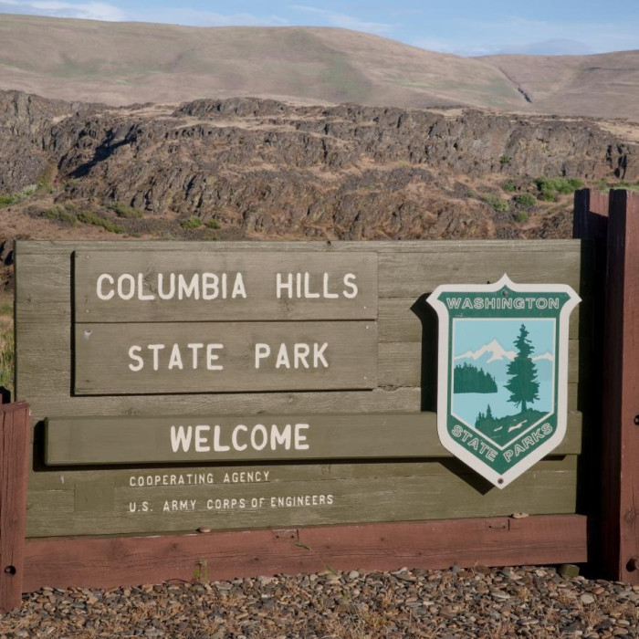 Columbia Hills State Park — Horse Thief Lake