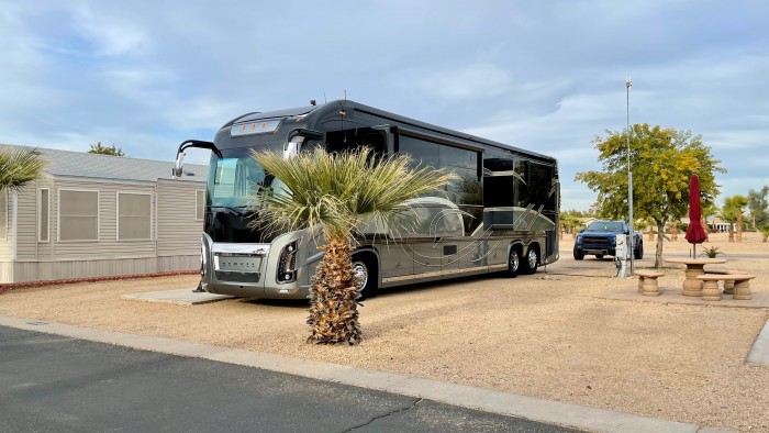 Pueblo El Mirage RV & Golf Resort