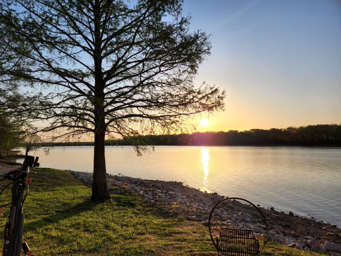 Carlyle Lake, Dam West Campground